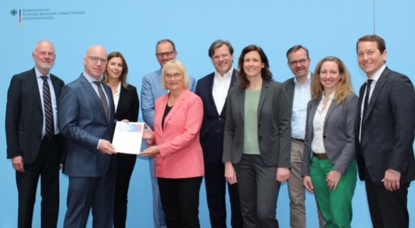 2023-04-17_PI_AGRAPA-Selbstverpflichtung.JPG 2023-04-17_PI_AGRAPA-Selbstverpflichtung.JPG