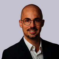Portraitbild von Dr. Tobias Zander